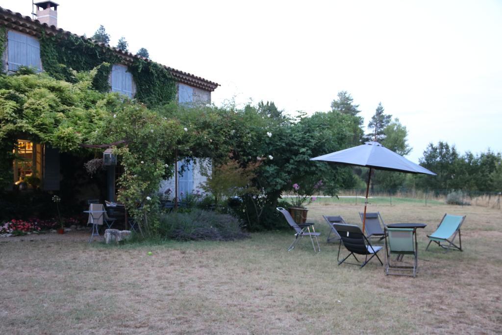 Le Mas Des Pins Mane  Exterior foto